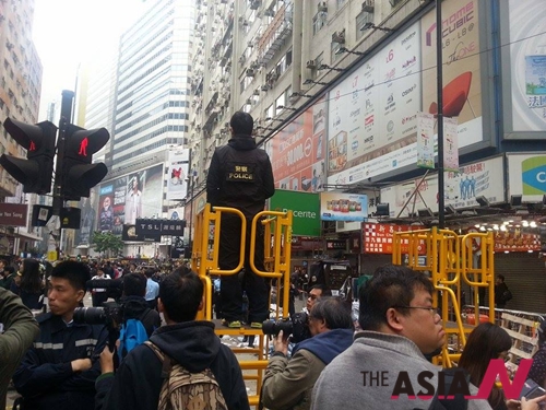 지난해 12월 홍콩 당국이 민주화 시위대 본거지의 캠프를 철거하면서 75일간의 이른바 '우산혁명'이 사실상 마무리됐다.