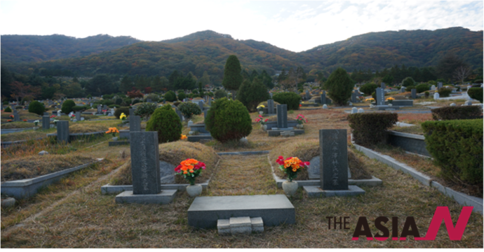 부산 대정묘원에 위치한 안철수 의원 조부모 묘소