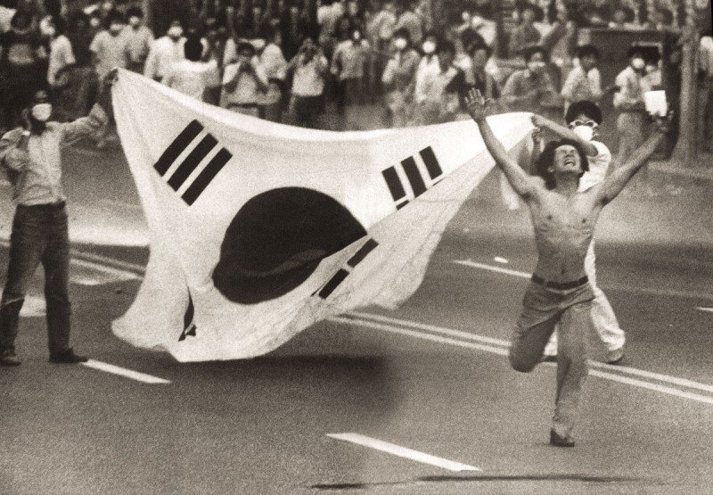 6월민주항쟁 특별사진전, '60년 한국현대사'를 소환하다